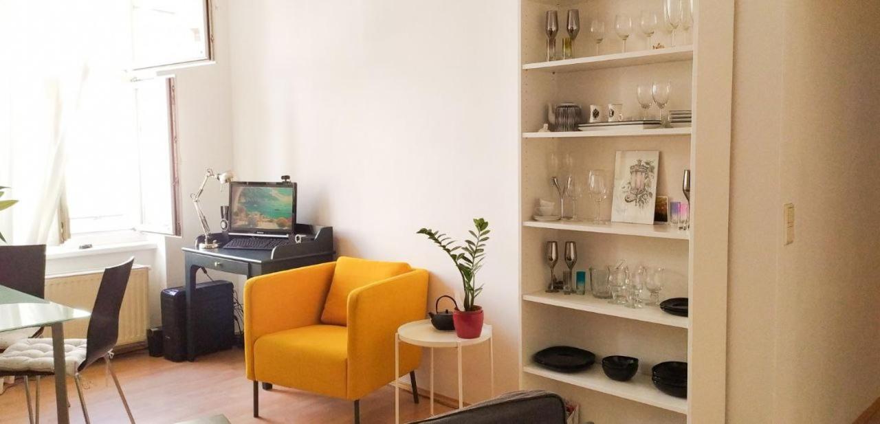'mozart' In A Shared Habitación en casa particular